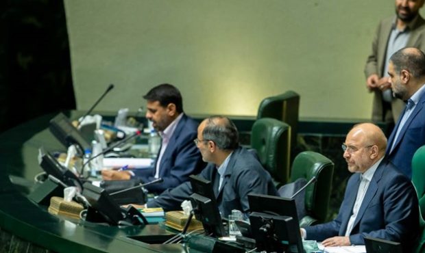 نمایندگان به رضا مراد صحرایی اعتماد کردند