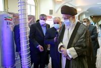 رهبر انقلاب از نمایشگاه دستاوردهای صنعت هسته‌ای بازدید کردند