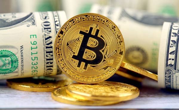 کاهش قیمت ارز در مرکز مبادله کاهش قیمت ارز در مرکز مبادله