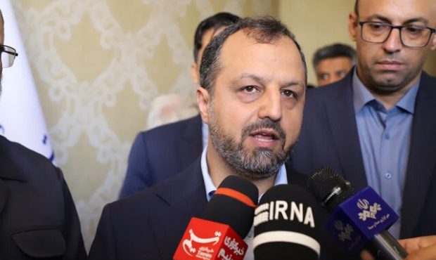 فعالان اقتصادی از اول مهر برای حمل یکسره کالا از گمرکات هزینه انبارداری پرداخت نخواهند کرد فعالان اقتصادی از اول مهر برای حمل یکسره کالا از گمرکات هزینه انبارداری پرداخت نخواهند کرد