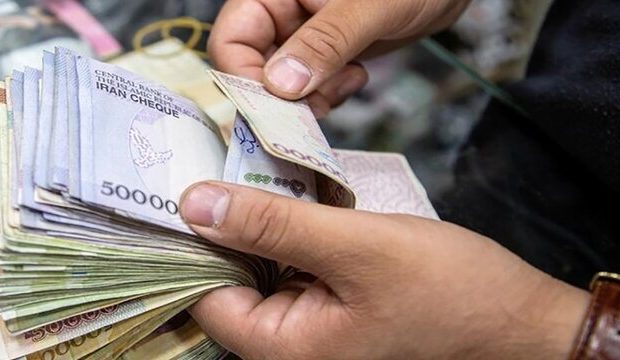 بازنگری دستمزد کارگران منوط به افزایش حقوق کارمندان بازنگری دستمزد کارگران منوط به افزایش حقوق کارمندان