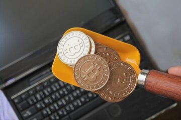 بیتکوین در آستانه سقوط جدیدی قرار دارد؟ بیتکوین در آستانه سقوط جدیدی قرار دارد؟
