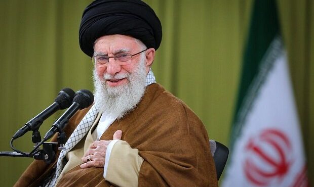 بازدید رهبر انقلاب از نمایشگاه توانمندیهای تولید داخلی بازدید رهبر انقلاب از نمایشگاه توانمندیهای تولید داخلی