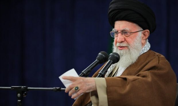 رهبر انقلاب اسلامی: پیروزی مردم غزه قطعی است رهبر انقلاب اسلامی: پیروزی مردم غزه قطعی است