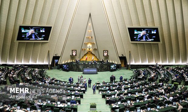 یورش پلیس به دانشجویان در اروپا و آمریکا محکوم شد یورش پلیس به دانشجویان در اروپا و آمریکا محکوم شد