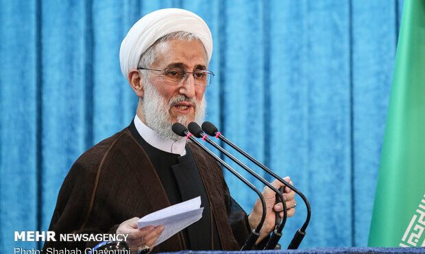 کاظم صدیقی در نمازجمعه تهران: آدم برادر خودش را له نمی کند/ برای افرادی که از من دفاع کردند دعا میکنم کاظم صدیقی در نمازجمعه تهران: آدم برادر خودش را له نمی کند/ برای افرادی که از من دفاع کردند دعا میکنم