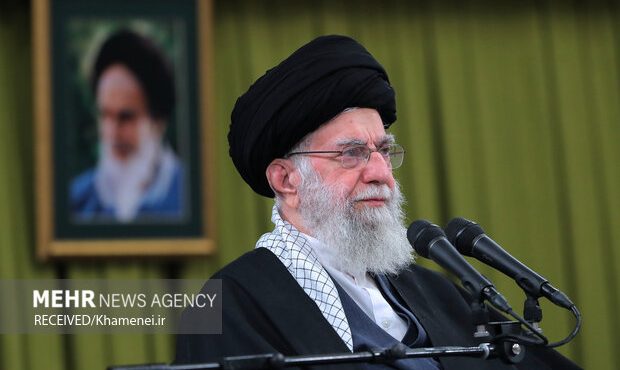 کارگران به دیدار رهبر انقلاب میروند کارگران به دیدار رهبر انقلاب میروند 