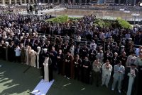 اقامه نماز عید فطر به امامت رهبر معظم انقلاب اقامه نماز عید فطر به امامت رهبر معظم انقلاب