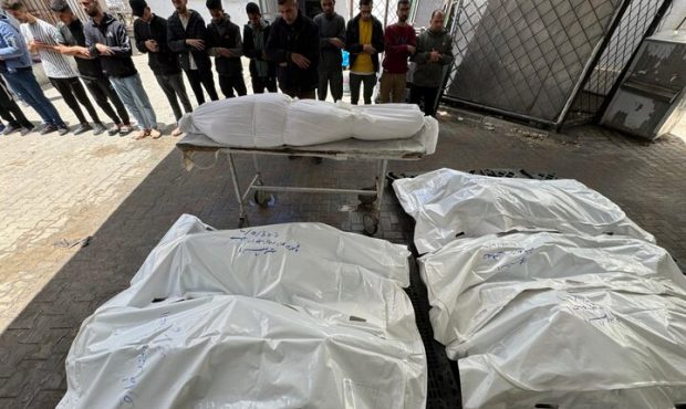شهادت ۵۴ فلسطینی دیگر در غزه/ شمار شهدا به ۳۴ هزار و ۷۸۹ نفر رسید شهادت ۵۴ فلسطینی دیگر در غزه/ شمار شهدا به ۳۴ هزار و ۷۸۹ نفر رسید