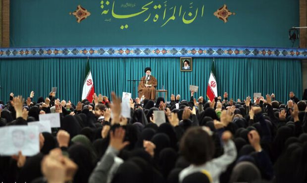 سخنرانی مهم رهبر انقلاب در روز عید غدیر به صورت زنده پخش میشود سخنرانی مهم رهبر انقلاب در روز عید غدیر به صورت زنده پخش میشود