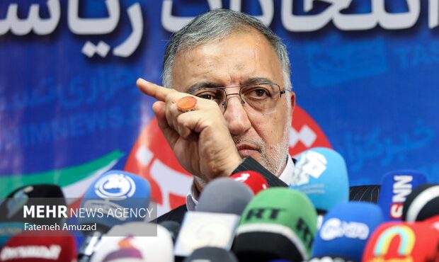 زاکانی: با مافیای فساد برخورد کردیم زاکانی: با مافیای فساد برخورد کردیم