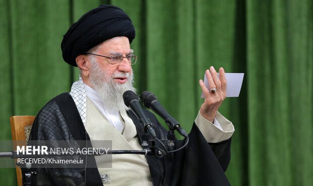 کارزار جبهه حسینی با جبهه یزیدی تمام نشدنی است کارزار جبهه حسینی با جبهه یزیدی تمام نشدنی است