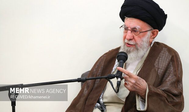اعضای هیئت دولت چهاردهم با رهبر انقلاب اسلامی دیدار میکنند اعضای هیئت دولت چهاردهم با رهبر انقلاب اسلامی دیدار میکنند