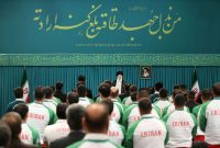 رهبر انقلاب: سیاست‌های دوگانه کشورهای حاکم بر مسائل ورزش بین‌المللی در بازی‌های اخیر محسوس بود