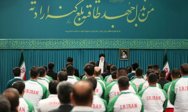 رهبر انقلاب: سیاستهای دوگانه کشورهای حاکم بر مسائل ورزش بینالمللی در بازیهای اخیر محسوس بود رهبر انقلاب: سیاستهای دوگانه کشورهای حاکم بر مسائل ورزش بینالمللی در بازیهای اخیر محسوس بود