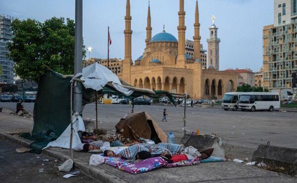 یونیسف: جنگ لبنان بیش از ۴۰۰ هزار کودک را طی ۳ هفته آواره کرد یونیسف: جنگ لبنان بیش از ۴۰۰ هزار کودک را طی ۳ هفته آواره کرد