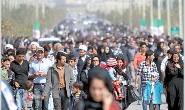 جمعیت ایران در سال گذشته ۸۴ میلیون نفر بود جمعیت ایران در سال گذشته ۸۴ میلیون نفر بود
