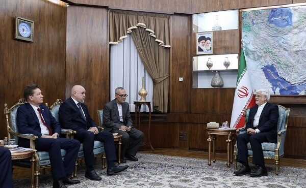 تأکید دولتمردان روسیه بر توسعه همکاری با ایران در دیدار با عارف تأکید دولتمردان روسیه بر توسعه همکاری با ایران در دیدار با عارف