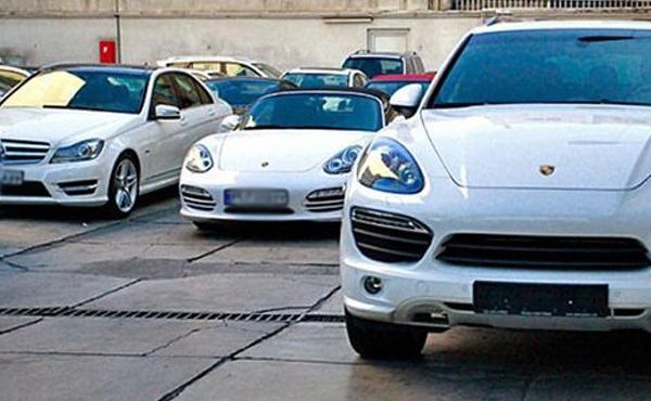 دارندگان خودروهای لوکس مکلف به پرداخت مالیات تا پایان آبان ۱۴۰۴ شدند دارندگان خودروهای لوکس مکلف به پرداخت مالیات تا پایان آبان ۱۴۰۴ شدند