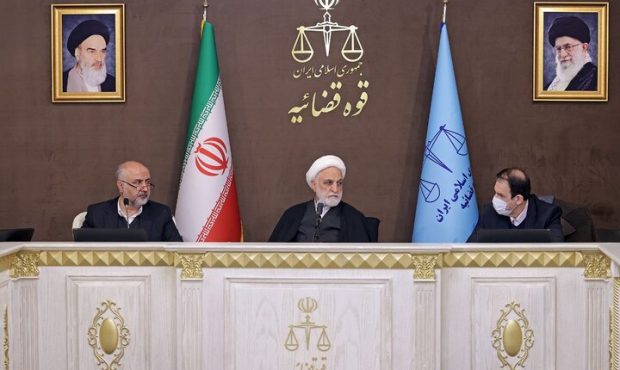 اژهای: برای فائق آمدن بر مشکلات اقتصادی، باید به بخش خصوصی میدان دهیم اژهای: برای فائق آمدن بر مشکلات اقتصادی، باید به بخش خصوصی میدان دهیم