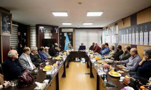 دیدار دبیر جشنواره فیلم فجر با روسای صنوف سینمایی دیدار دبیر جشنواره فیلم فجر با روسای صنوف سینمایی