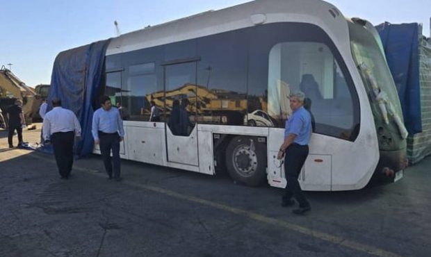 مشکل گمرک اتوبوسهای برقی رفع شد؛ آغاز تست شبانه تراموا مشکل گمرک اتوبوسهای برقی رفع شد؛ آغاز تست شبانه تراموا