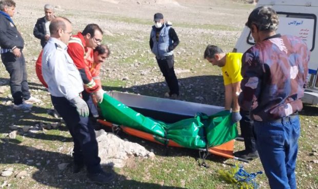 کشف جسد دختر جوان بعد از گذشت ۱۰ روز در آبهای ساحلی نوشهر کشف جسد دختر جوان بعد از گذشت ۱۰ روز در آبهای ساحلی نوشهر