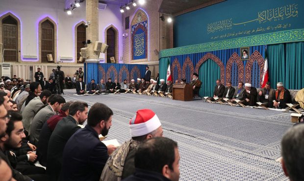 رهبر انقلاب: آمریکا متجاوز و دروغگو است/شرط حل مشکلات، اعتماد به خدا و ورود به میدان رهبر انقلاب: آمریکا متجاوز و دروغگو است/شرط حل مشکلات، اعتماد به خدا و ورود به میدان