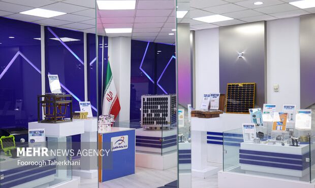 ۳ ماهواره فردا با حضور رئیس جمهور رونمایی میشود ۳ ماهواره فردا با حضور رئیس جمهور رونمایی میشود