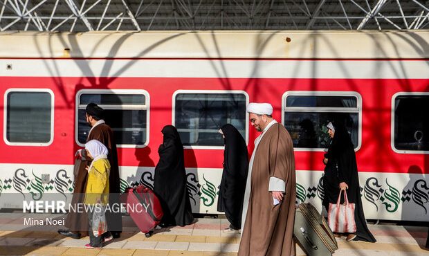 بلیت قطارهای مسافری پیش فروش اسفند ۲۵ درصد گران شد بلیت قطارهای مسافری پیش فروش اسفند ۲۵ درصد گران شد