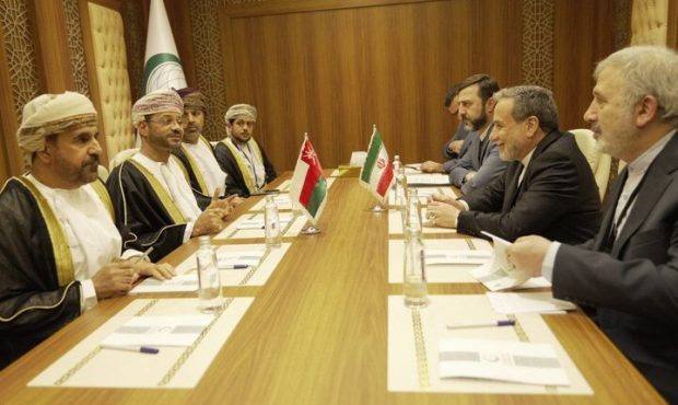 عراقچی: ایران هیچ محدودیتی برای گسترش روابط با عمان قائل نیست عراقچی: ایران هیچ محدودیتی برای گسترش روابط با عمان قائل نیست