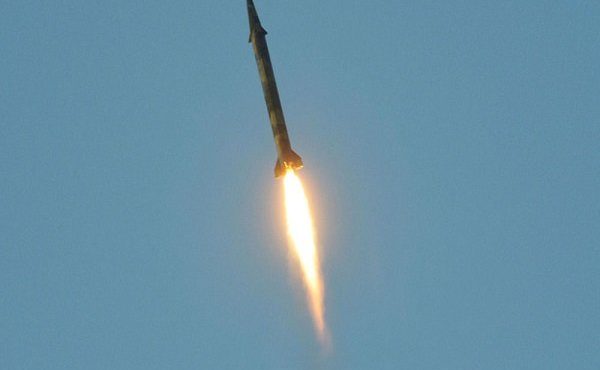 شلیک بیش از ۱۶ موشک بالستیک از یمن به سمت اراضی اشغالی شلیک بیش از ۱۶ موشک بالستیک از یمن به سمت اراضی اشغالی
