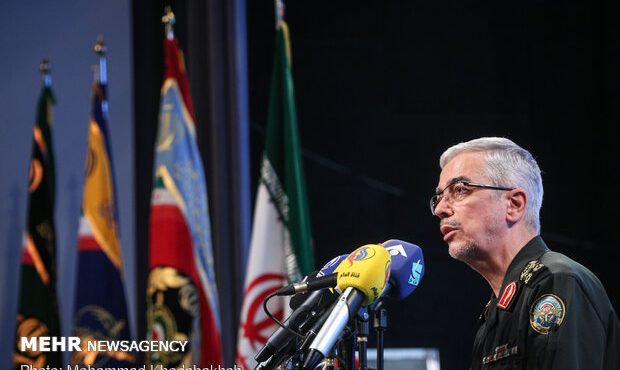 جزئیاتی از محتوای پاسخ ایران به نامه ترامپ از زبان سرلشکر باقری جزئیاتی از محتوای پاسخ ایران به نامه ترامپ از زبان سرلشکر باقری