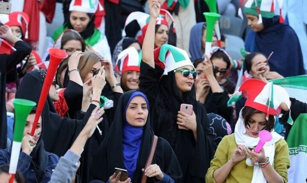 موافقت با حضور تماشاگران زن در بازی ایران و کره شمالی در مشهد موافقت با حضور تماشاگران زن در بازی ایران و کره شمالی در مشهد