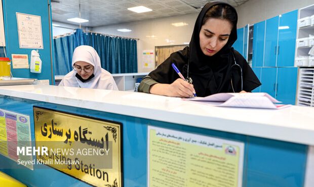 پرستاران هنوز ۶ تا ۸ ماه مطالبات معوقه دارند پرستاران هنوز ۶ تا ۸ ماه مطالبات معوقه دارند