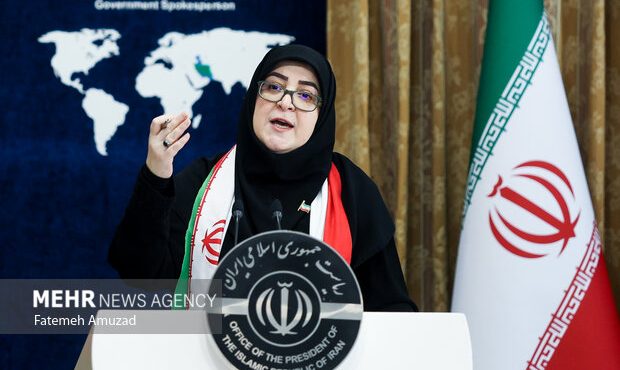 مهاجرانی: در جنگ ۱۲ روزه تحمیلی شاهد شلیک به صلح، علم و رسانه بودیم