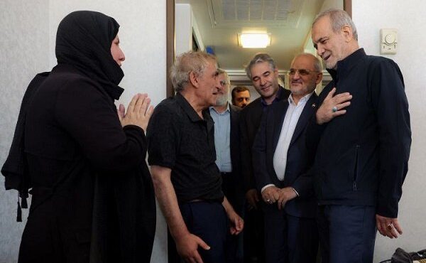 پزشکیان: خانههای آسیب دیده در جنگ را همانطور که بود، میسازیم پزشکیان: خانههای آسیب دیده در جنگ را همانطور که بود، میسازیم