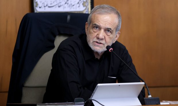 پزشکیان: برای حفظ وفاق باید در رفتارهایمان تغییر ایجاد کنیم پزشکیان: برای حفظ وفاق باید در رفتارهایمان تغییر ایجاد کنیم