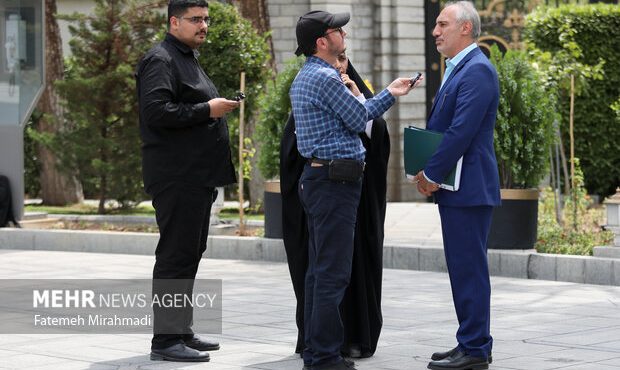 پورمحمدی: پرداخت کالابرگ دهکهای چهارم تا هفتم هفته آینده آغاز می شود پورمحمدی: پرداخت کالابرگ دهکهای چهارم تا هفتم هفته آینده آغاز می شود