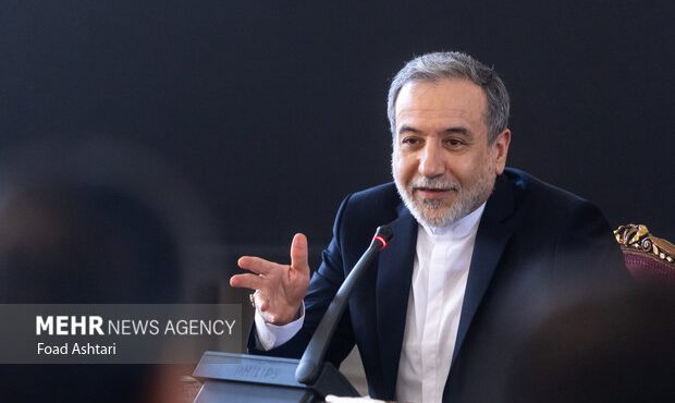 عراقچی: جنگ ۱۲ روزه یکی از نمونههای هماهنگی بین میدان و دیپلماسی بود عراقچی: جنگ ۱۲ روزه یکی از نمونههای هماهنگی بین میدان و دیپلماسی بود