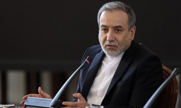 عراقچی: سند جامع همکاری راهبردی بین ایران و ارمنستان به زودی نهایی می‌شود