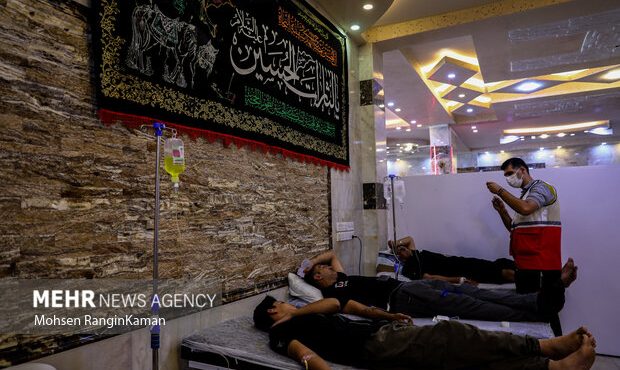 استقرار کامل درمانگاههای طریقالحسین در مسیر نجف به کربلا استقرار کامل درمانگاههای طریقالحسین در مسیر نجف به کربلا