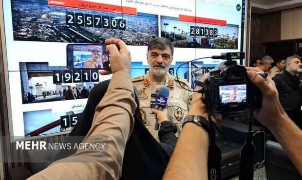 عبور هر زائر اربعین از مرز ۴ ثانیه طول می کشد عبور هر زائر اربعین از مرز ۴ ثانیه طول می کشد