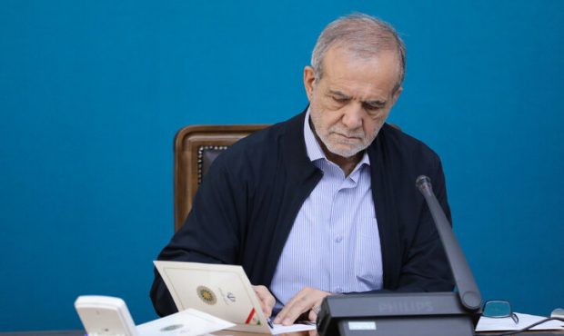 پزشکیان: از سوزاندن ۷۰۰ میلیون دلار ثروت ملی در سال جلوگیری شد پزشکیان: از سوزاندن ۷۰۰ میلیون دلار ثروت ملی در سال جلوگیری شد