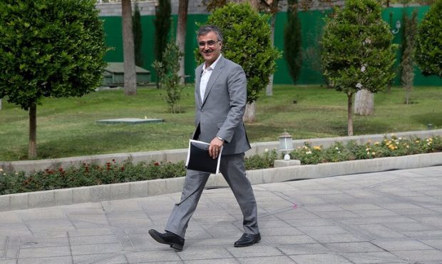 فرزین: نرخ ارزهای ترجیحی و توافقی تغییر نخواهد کرد فرزین: نرخ ارزهای ترجیحی و توافقی تغییر نخواهد کرد