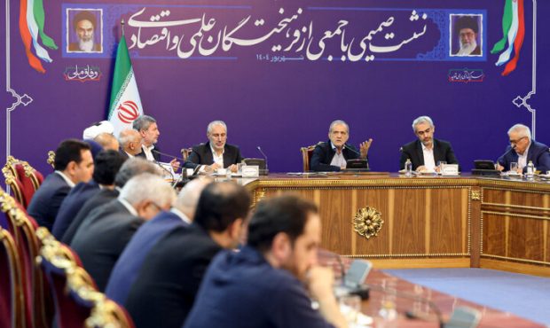 پزشکیان: تورم و کسری بودجه مهمترین معضل اقتصاد کشور است پزشکیان: تورم و کسری بودجه مهمترین معضل اقتصاد کشور است