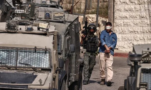 بیسابقه ترین حملات صهیونیستها به کرانه باختری؛ بازداشت ۱۳۰۰ نفر بیسابقه ترین حملات صهیونیستها به کرانه باختری؛ بازداشت ۱۳۰۰ نفر