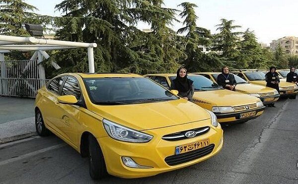 تاکسی بانوان رسما آغاز به کار کرد؛ فعالیت بیش از ۱۳۰۰ تاکسیران زن تاکسی بانوان رسما آغاز به کار کرد؛ فعالیت بیش از ۱۳۰۰ تاکسیران زن