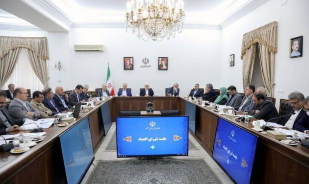 عارف: در صورت اجرای مکانیزم ماشه پیش‌بینی‌های اقتصادی صورت گرفته است