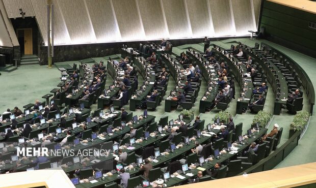 تعطیلی پنجشنبه‌ها مجددا به کمیسیون اجتماعی مجلس ارجاع شد